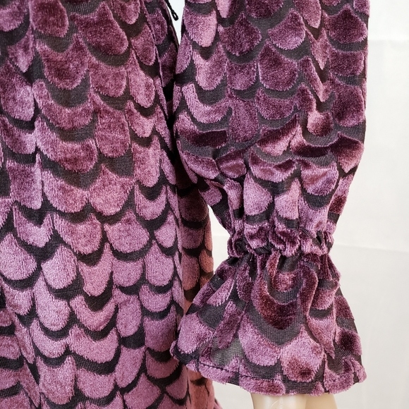 🆕️ MICHAEL Michael Kors Long Sleeve Velvet Dress - Picture 5 of 8